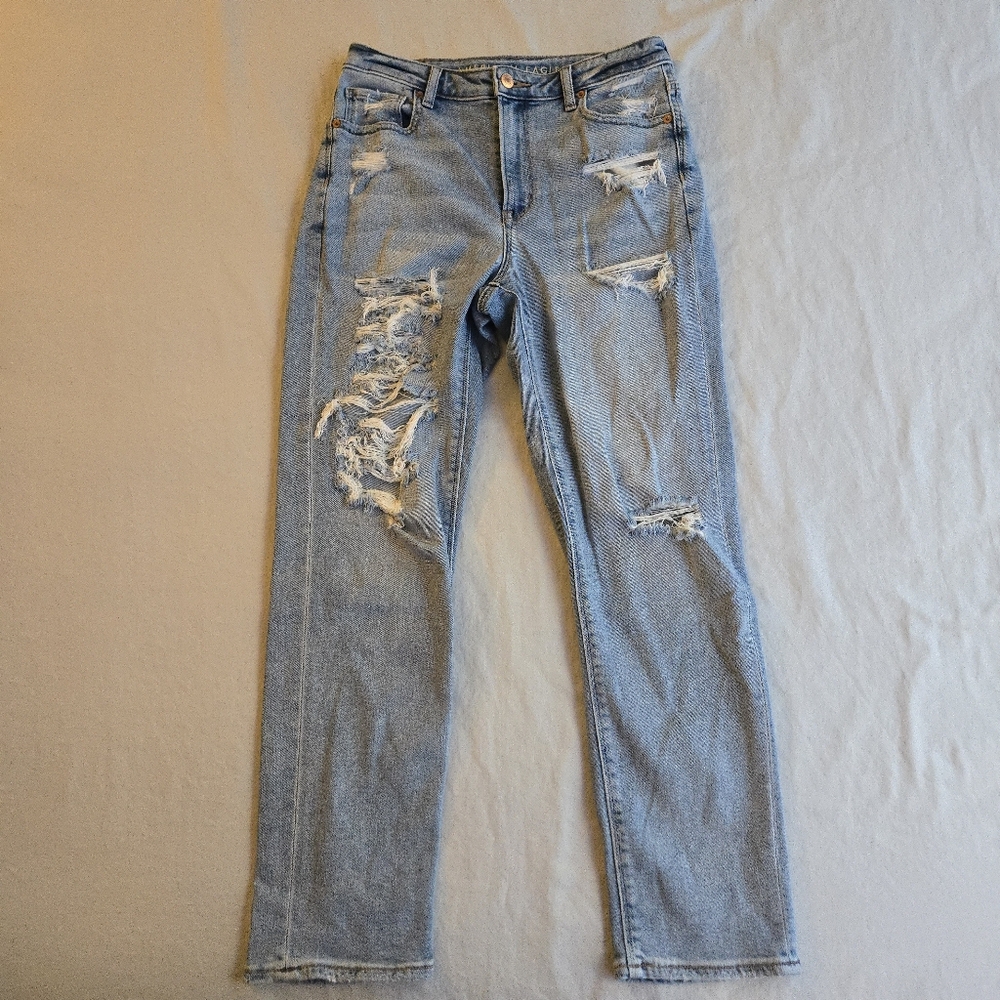 American Eagle Mom Jean Light Blue Denim High Waist Ripped Destroyed Distressed